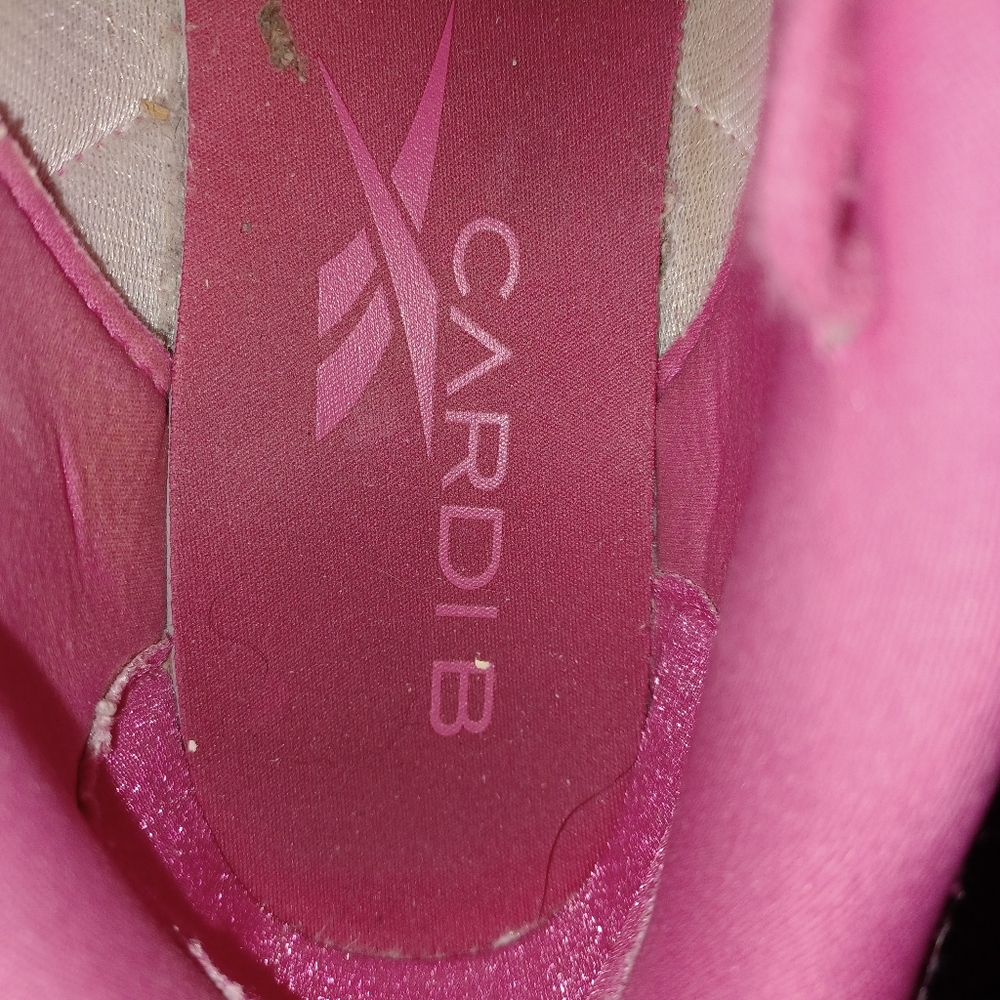 Pink Sneakers Reebok 6.5 - Picture 2 of 6